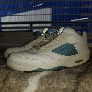 Women's JORDAN RETRO 5 LOW TOP- University Blue